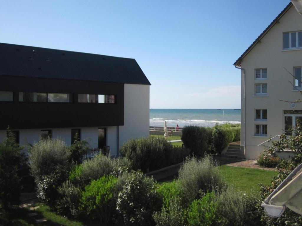Holiday home Maisonnette Le A 50m De La D'asnelles , 3km D'arromanches, 10km De Bayeux